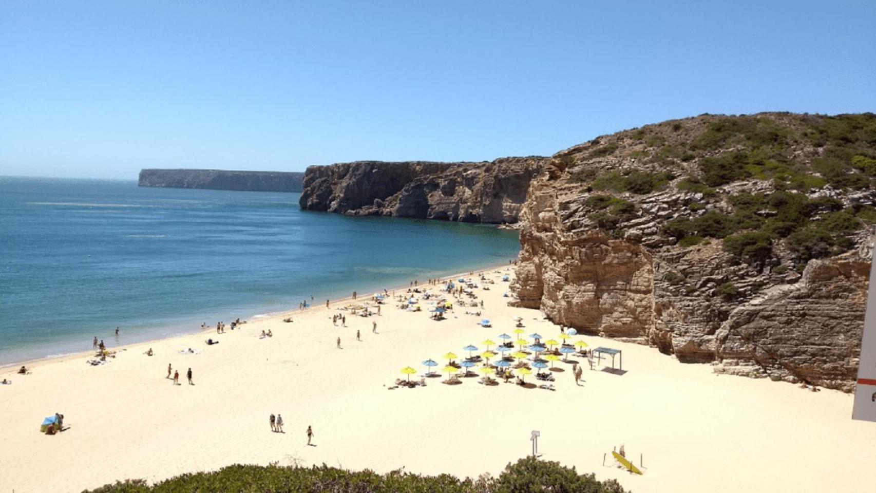 Vista Das Ondas Olhos De Agua Apartment Luaran gambar